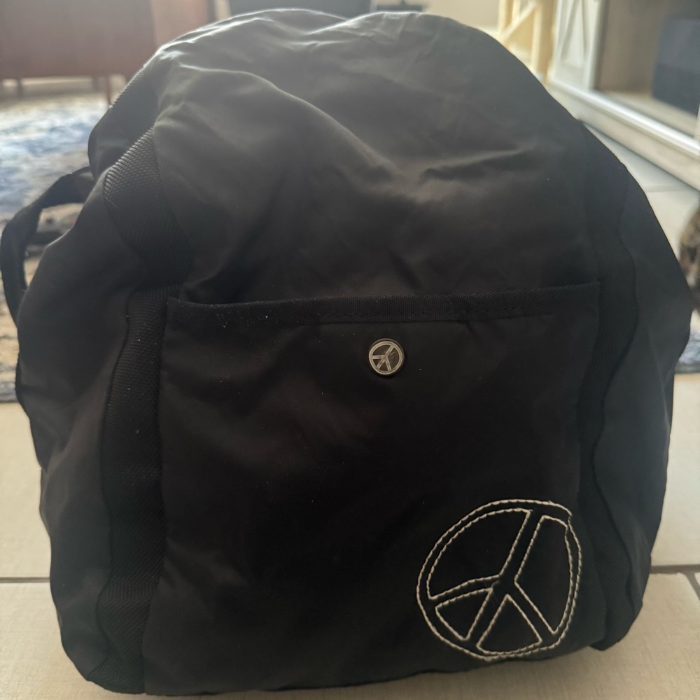 Peace Love World Travel Tote - Picture 7 of 8